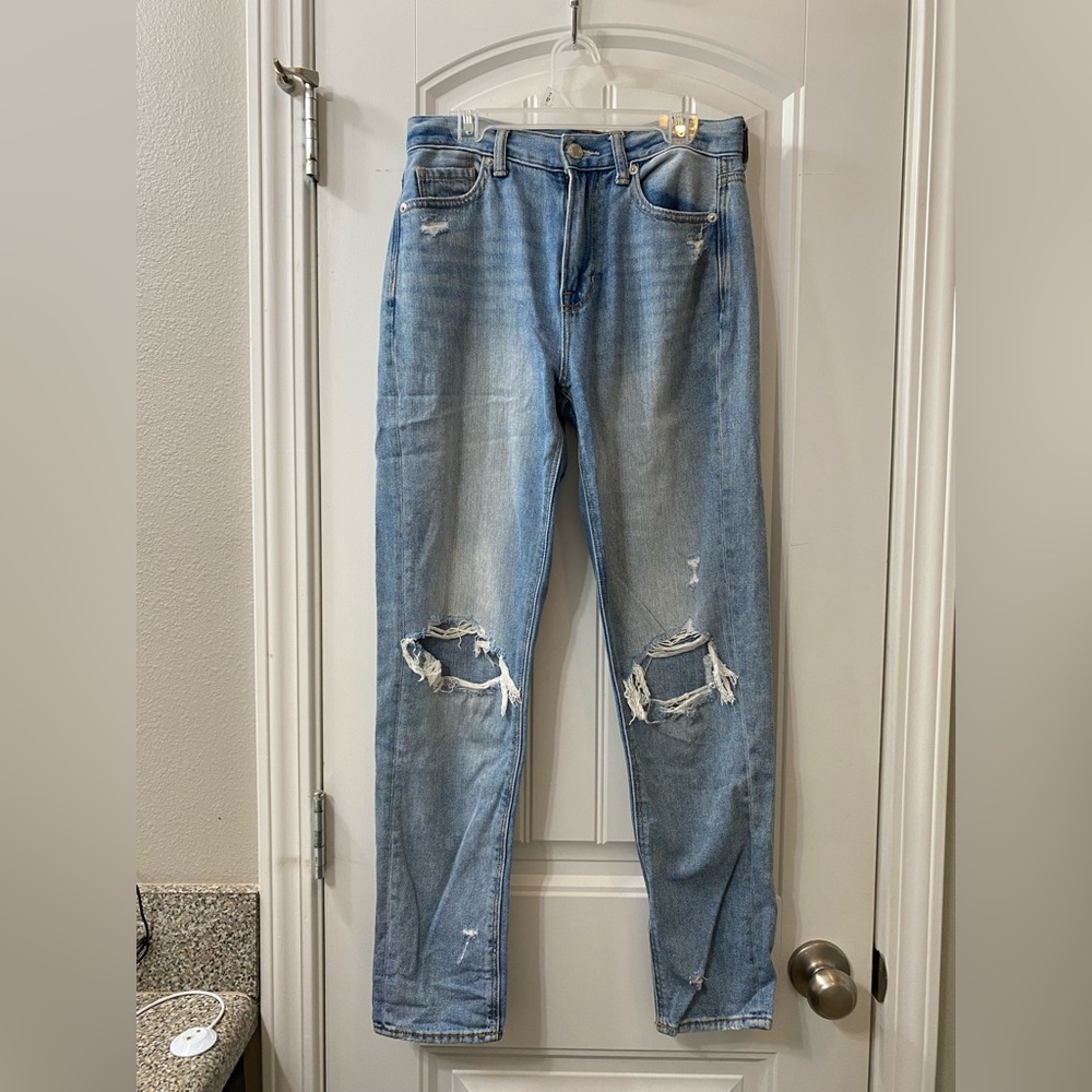 American Eagle mom jeans